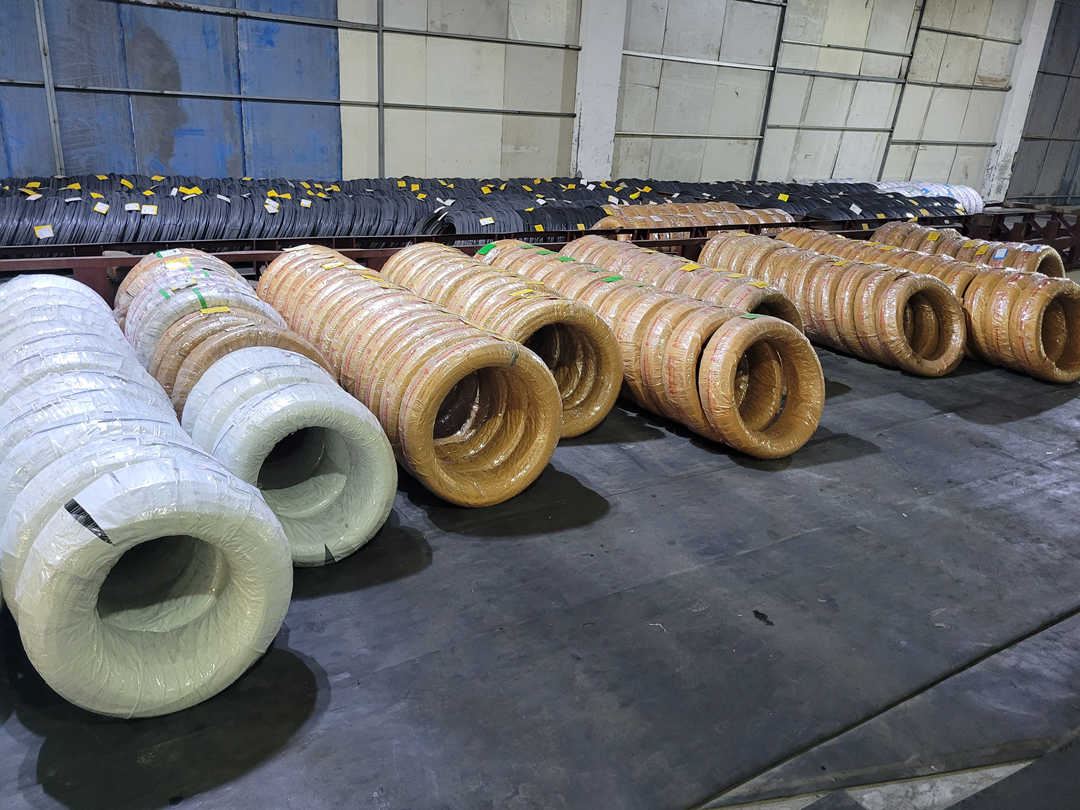 Para o armazenamento de produtos de arame de aço