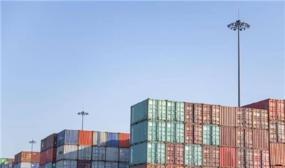 Como está a situação do comércio exterior neste ano? Como foi implementada a ...